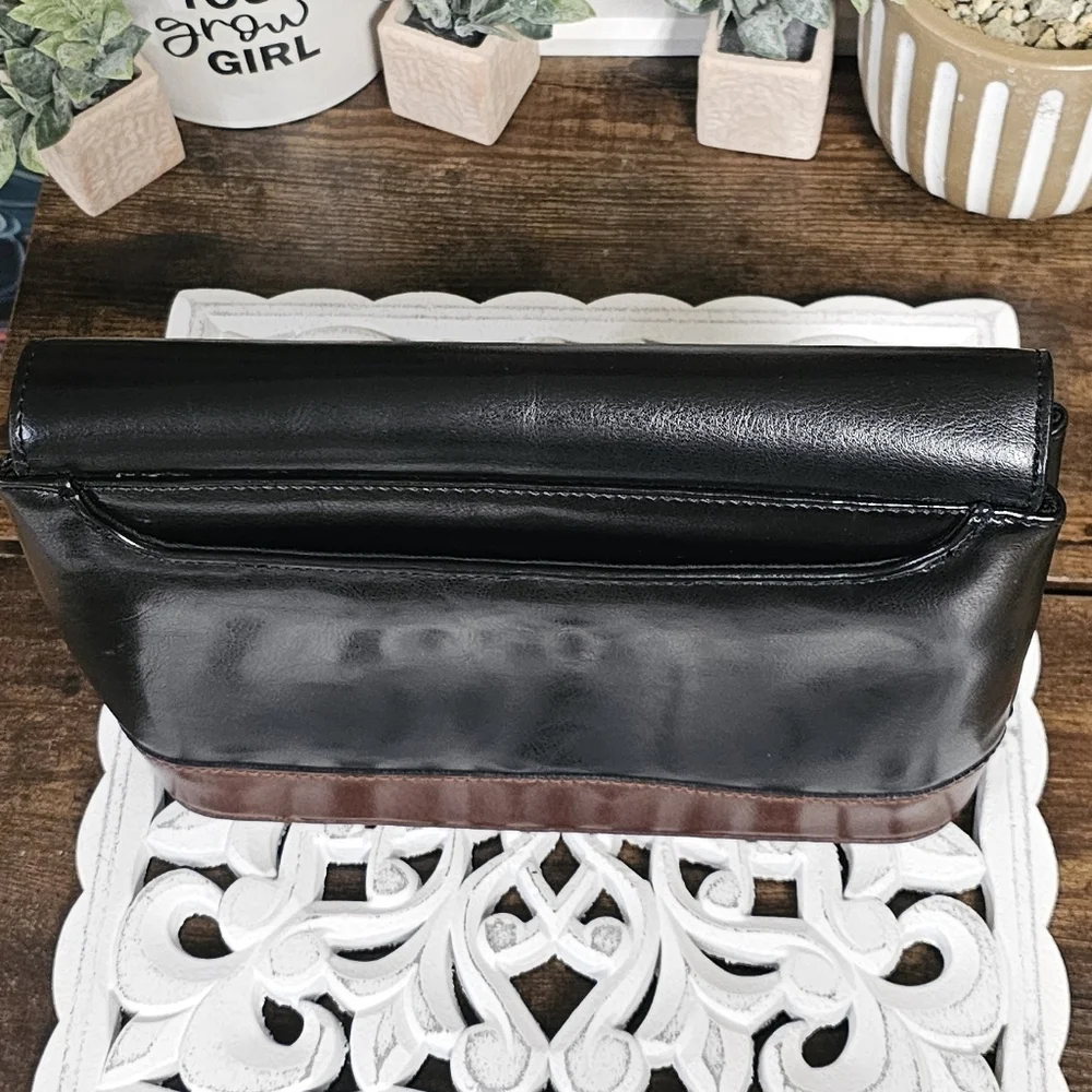 Gold Coast Genuine Leather Push Buckle Closure Clutch Handbag
